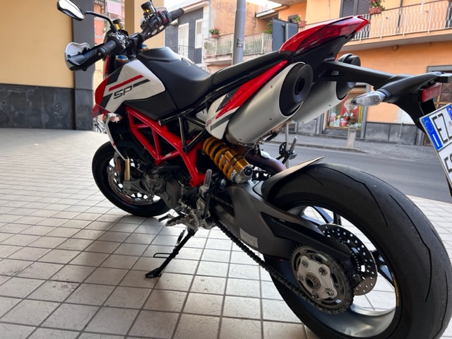 Ducati Hypermotard SP 950 my 2022 Seminuova