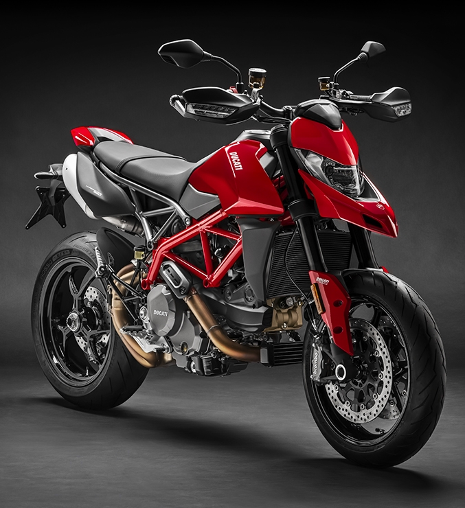 Ducati-Hypermotard-950-MY24-overview-carousel-imgtxt-677x740-01
