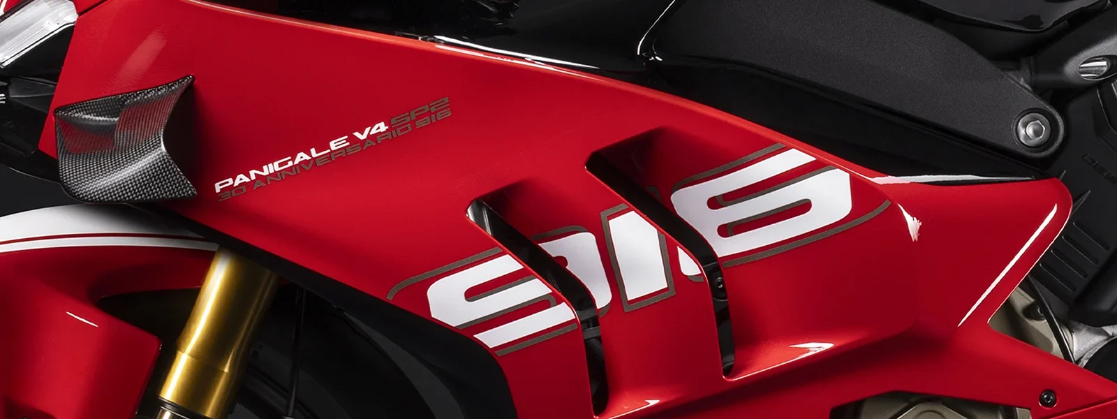 Ducati-Panigale-V4-SP2-30-anniversario-916-DWP24-Overview-hero-short-1600x1000-01