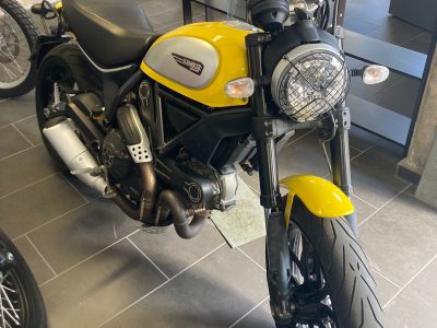 Ducati Scrambler 800 Icon Yellow Offerta