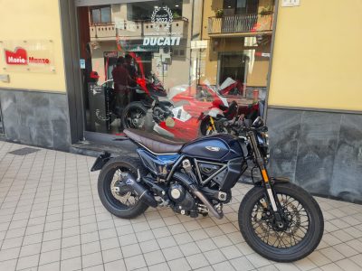 Ducati Scrambler Nightshift Blu Usata